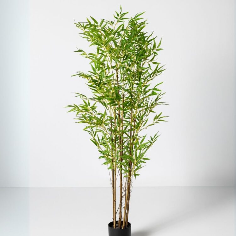 Planta Artificial Bambú 150 cm con hojas realistas y tronco robusto, ideal para decoración de interiores y grandes espacios. Kactus Republic.